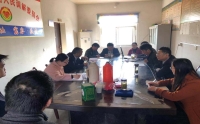 市二院黨總支書記帶隊下鄉(xiāng)精準(zhǔn)扶貧